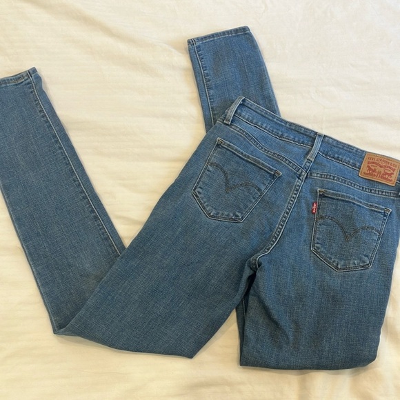 Women’s w28L31.5” Levi's red tab Blue denim Straight Leg Jeans skinny filiforme - Picture 1 of 15